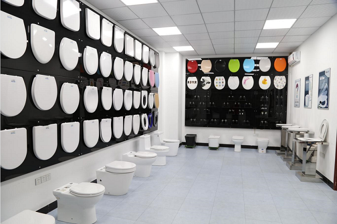 Elegant toilet seats melaminex show room Elegant toilet seats melaminex show room